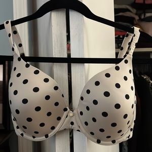 Victoria’s Secret Lined Perfect Coverage bra